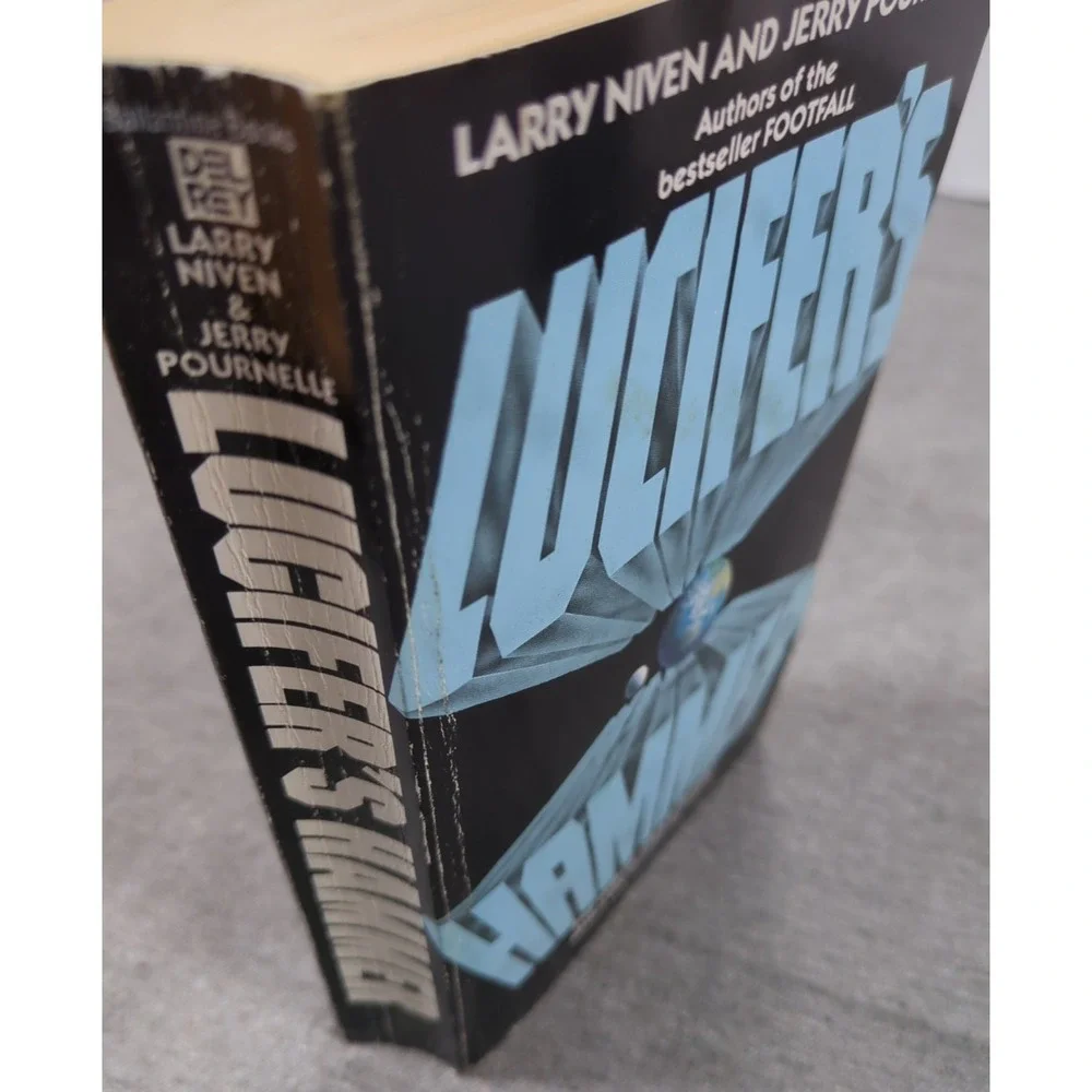 Lucifer's Hammer Larry Niven Jerry Pournelle 1977 Del Rey Mass Market Paperback‎